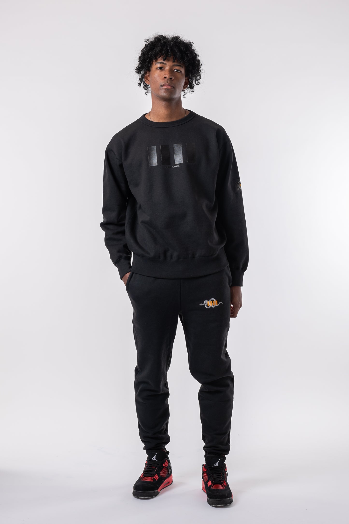 “METALLIC GRAFFITI DESIGN” Sweat chrome